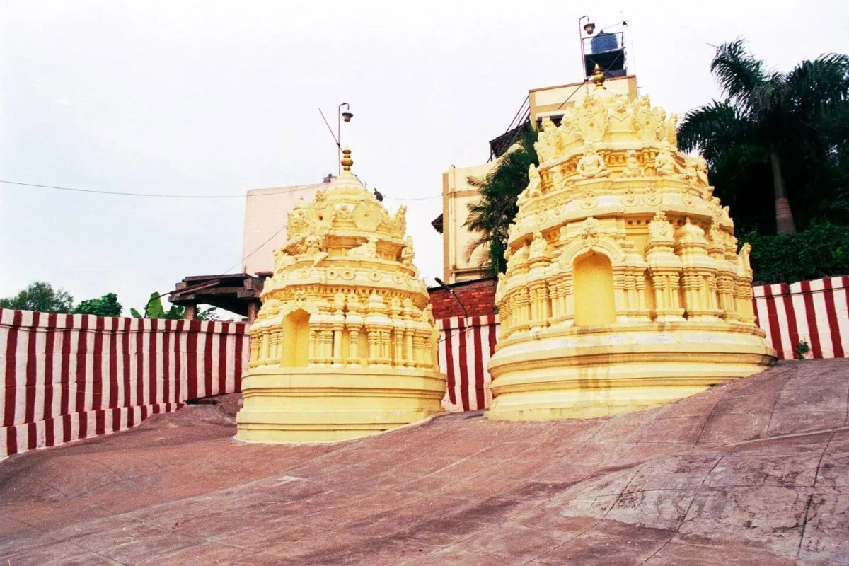 Gavi Gangadhareshwara Temple Bangalore-Entry Fee, Timings, Entry Ticket Cost and Price